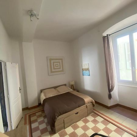 Appartement Climatise,Idealement Situe 100M Du Vieux Port. バスティア エクステリア 写真